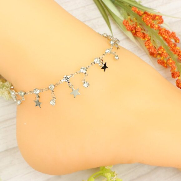 "Handmade Anklet – Elegant & Delicate Jewelry for Women | UNVRC1313 - Picture 9 of 10